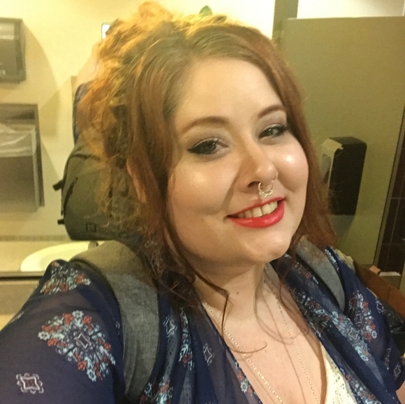 Meet your Posher, Chloe - Picture 14 of 14